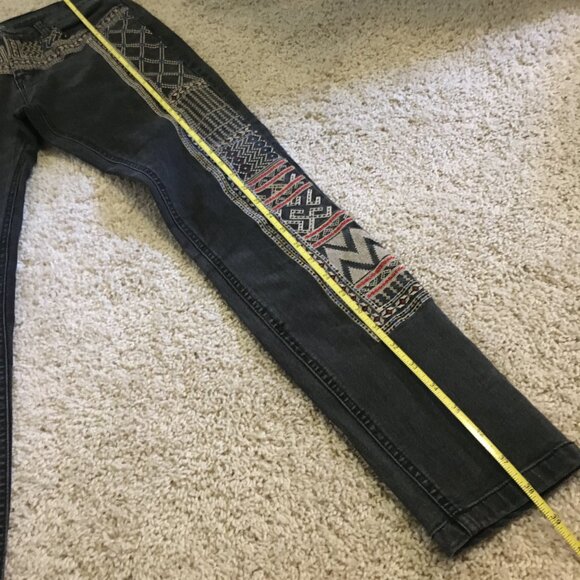 Urban Outfitters BDG Tribal Embroidered Gray-Black Mid Rise Twig Ankle Jeans - Picture 12 of 13